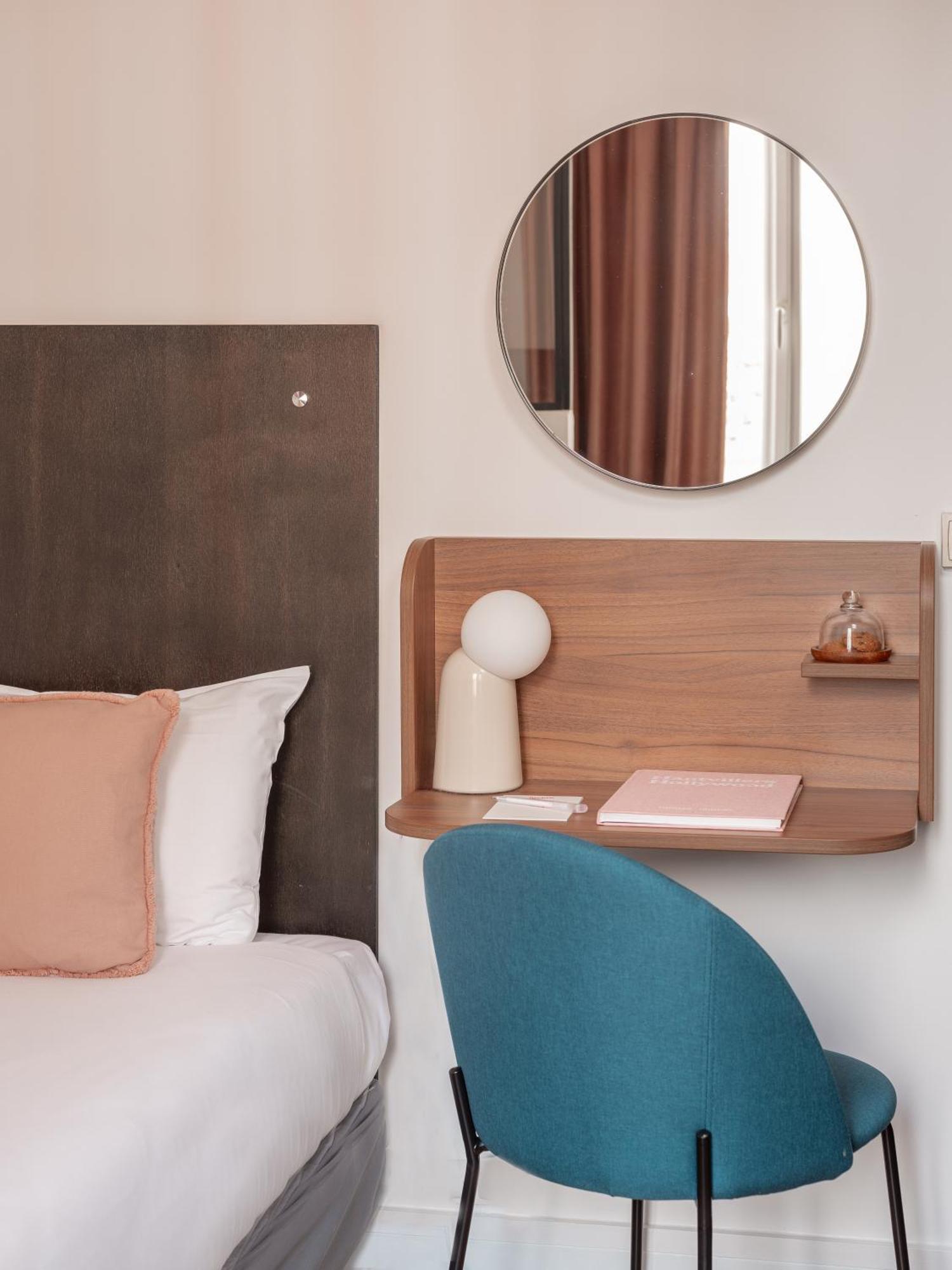Hotel Biskui Levallois-Perret Buitenkant foto