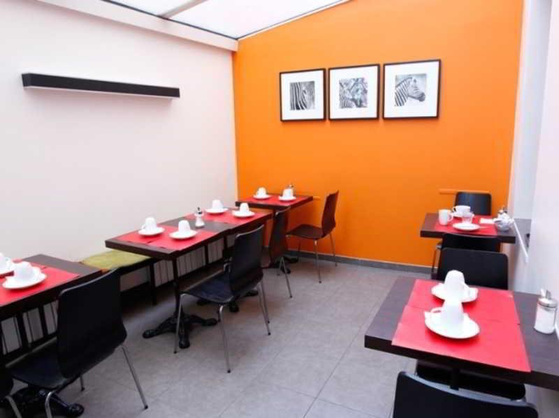Hotel Biskui Levallois-Perret Buitenkant foto