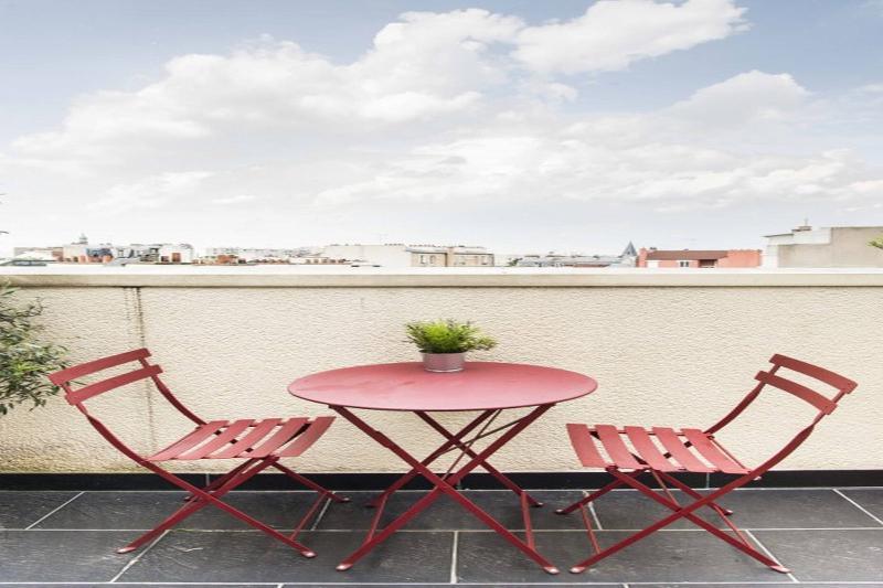 Hotel Biskui Levallois-Perret Buitenkant foto