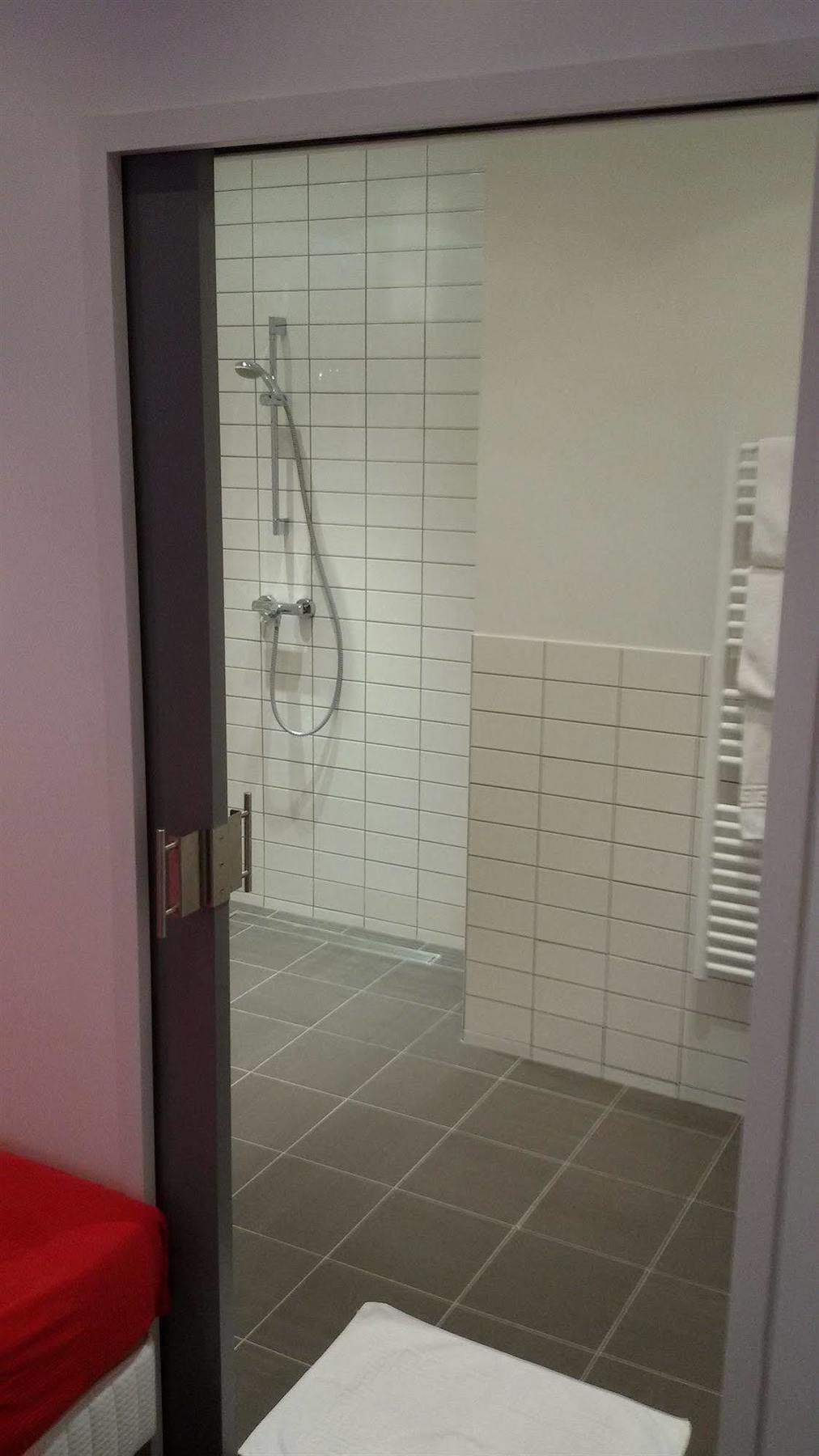 Hotel Biskui Levallois-Perret Buitenkant foto