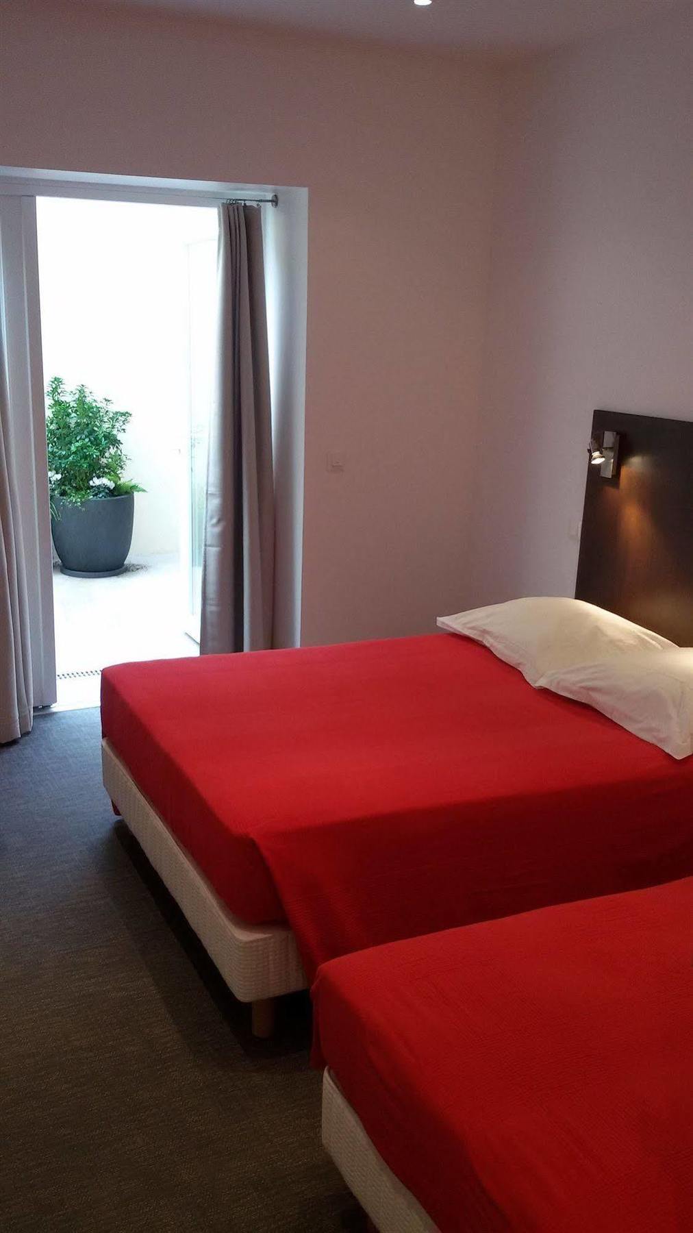 Hotel Biskui Levallois-Perret Buitenkant foto